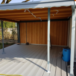 Créer une atmosphère méditerranéenne avec une pergola en fer forgé Le Bouscat